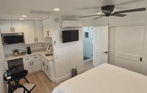 Fairway Living with Private Guest Casita - Palm Desert, California