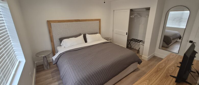 Fairway Living with Private Guest Casita - Palm Desert, California