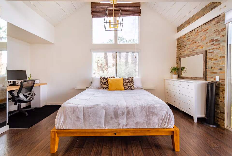 Desert Peak Studio | Indian Wells Mountain Views - Indian Wells, California