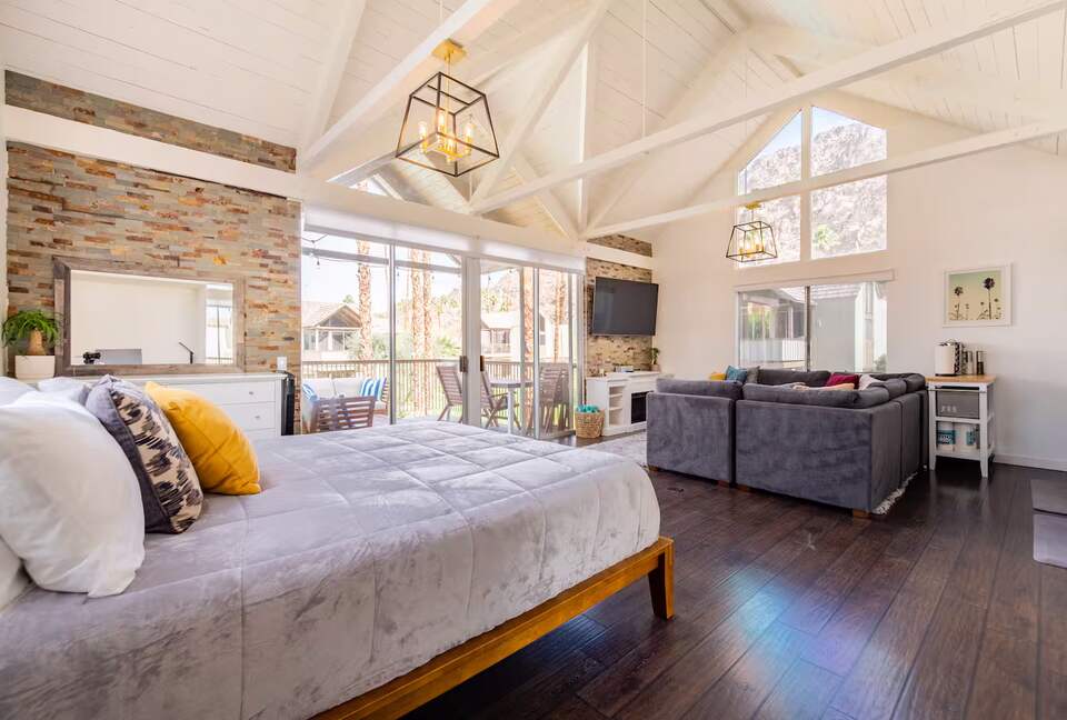 Desert Peak Studio | Indian Wells Mountain Views - Indian Wells, California