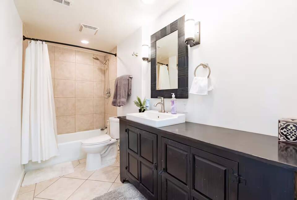 Desert Peak Studio | Indian Wells Mountain Views - Indian Wells, California