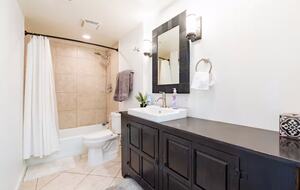 Desert Peak Studio | Indian Wells Mountain Views - Indian Wells, California