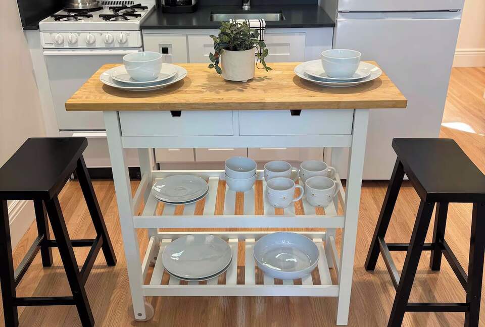 Designer Cottage Suite in the Heart of Noe Valley - San Francisco, California