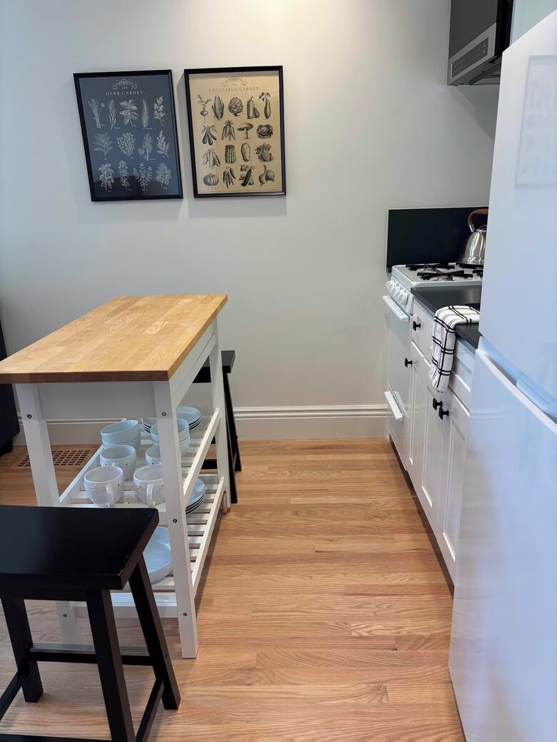 Designer Cottage Suite in the Heart of Noe Valley - San Francisco, California