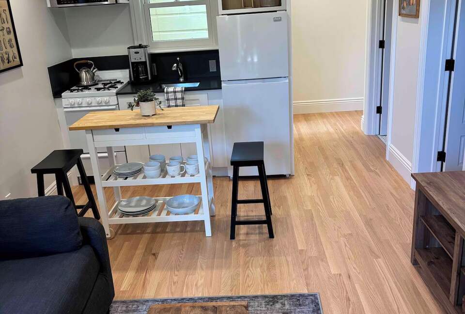 Designer Cottage Suite in the Heart of Noe Valley - San Francisco, California