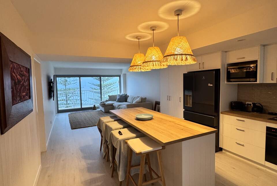 Pacific Ocean Views Beside Burleigh Head National Park - Gold Coast, Australia