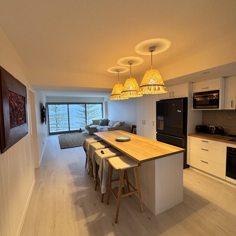 Pacific Ocean Views Beside Burleigh Head National Park - Gold Coast, Australia