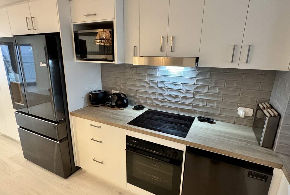 Pacific Ocean Views Beside Burleigh Head National Park - Gold Coast, Australia