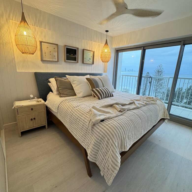 Pacific Ocean Views Beside Burleigh Head National Park - Gold Coast, Australia