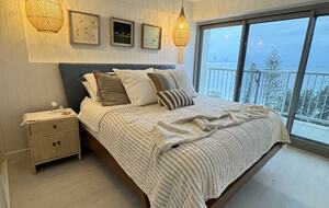 Pacific Ocean Views Beside Burleigh Head National Park - Gold Coast, Australia