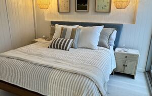 Pacific Ocean Views Beside Burleigh Head National Park - Gold Coast, Australia