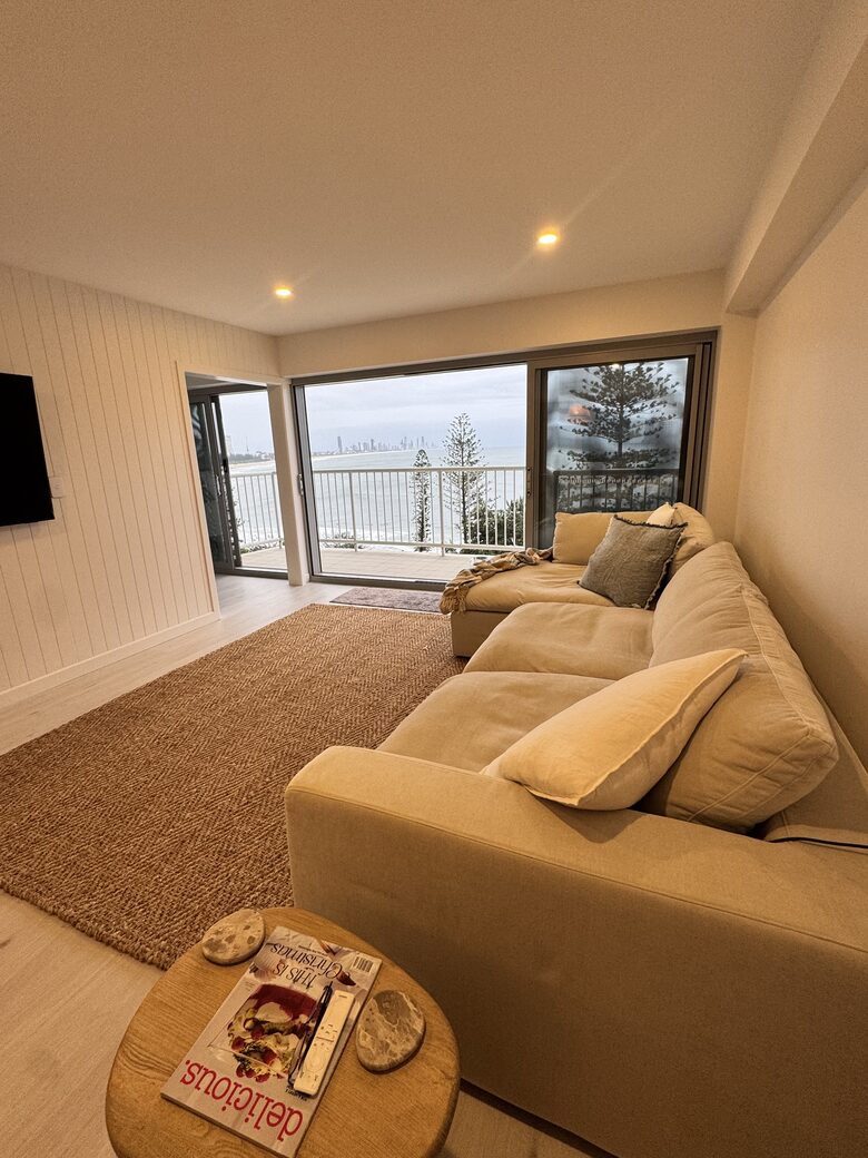 Pacific Ocean Views Beside Burleigh Head National Park - Gold Coast, Australia