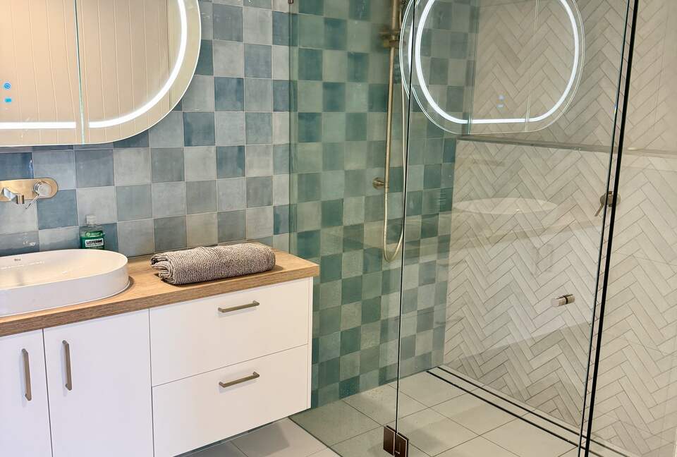 Pacific Ocean Views Beside Burleigh Head National Park - Gold Coast, Australia