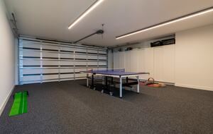 Breathtaking Lake Wanaka and Southern Alps Panorama Above Town - Wānaka, New Zealand