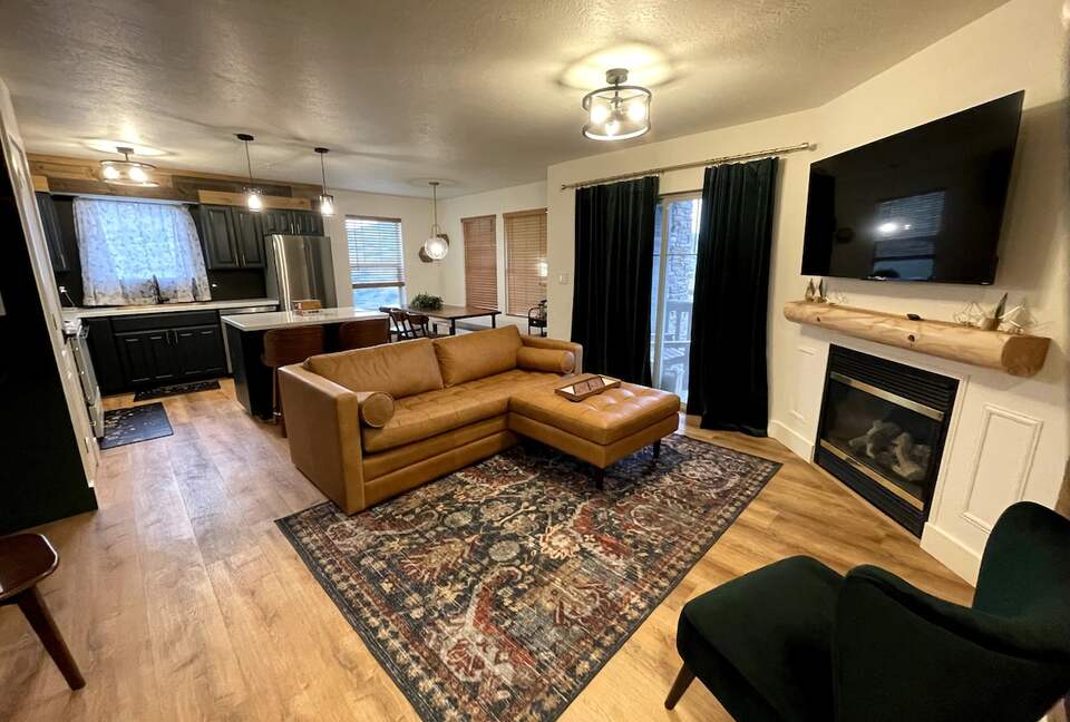 Walk to Deer Valley Gondola with Year Round Hot Tub and Resort Amenities - Heber, Utah