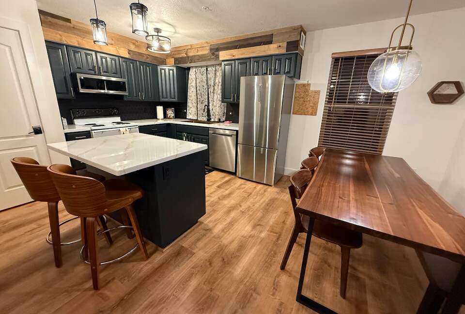 Walk to Deer Valley Gondola with Year Round Hot Tub and Resort Amenities - Heber, Utah