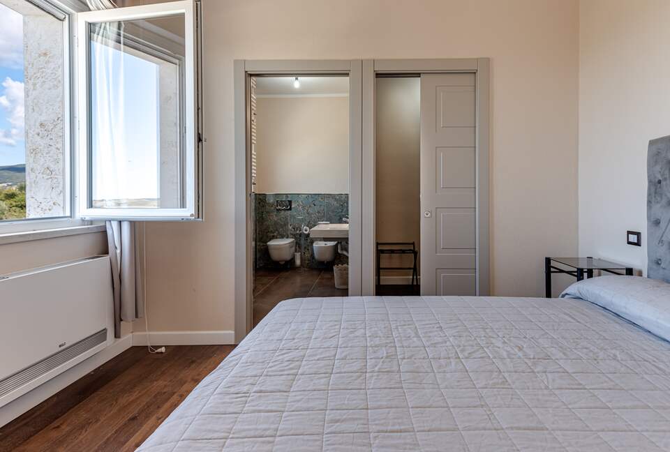 Well-Appointed Saturnia Villa with Valley Views - Saturnia, Italy