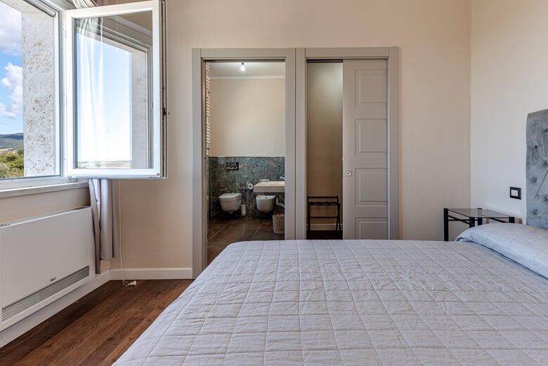 Well-Appointed Saturnia Villa with Valley Views - Saturnia, Italy