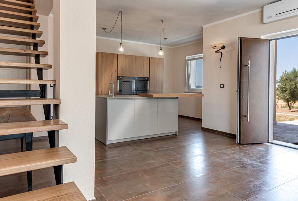 Well-Appointed Saturnia Villa with Valley Views - Saturnia, Italy