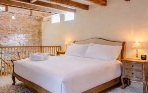 Charming Abbey-View Cottage - Whitby, United Kingdom