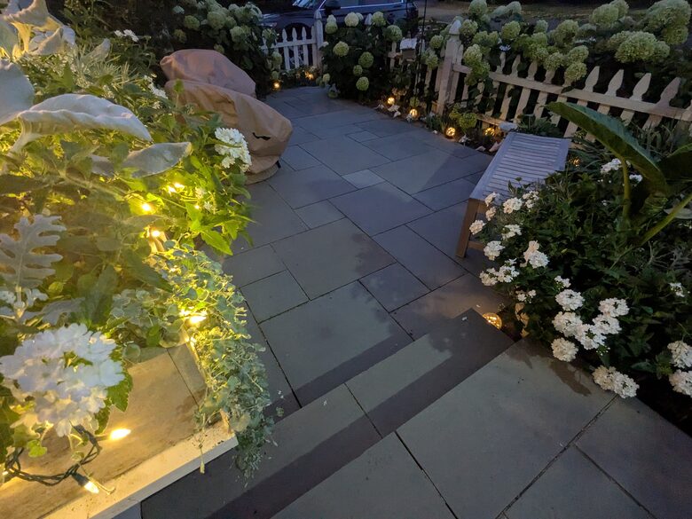 Charming Hydrangea Cottage in Osterville Village near Beaches - Osterville, Massachusetts