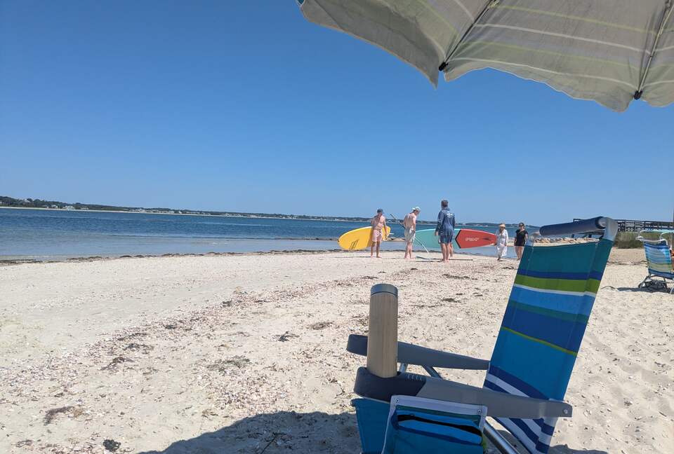 Charming Hydrangea Cottage in Osterville Village near Beaches - Osterville, Massachusetts