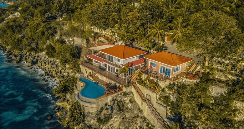 Oceanfront Cliff Villa Overlooking Sumilon Island - Oslob, Philippines