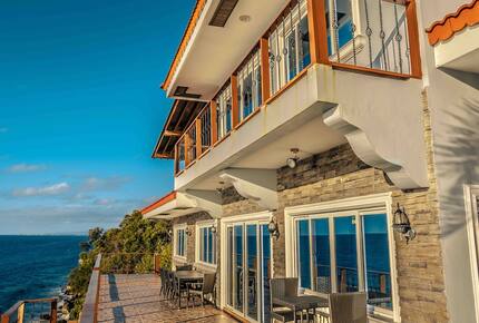 Oceanfront Cliff Villa Overlooking Sumilon Island - Oslob, Philippines