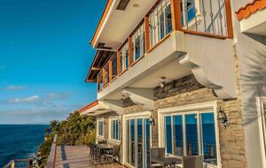 Oceanfront Cliff Villa Overlooking Sumilon Island - Oslob, Philippines