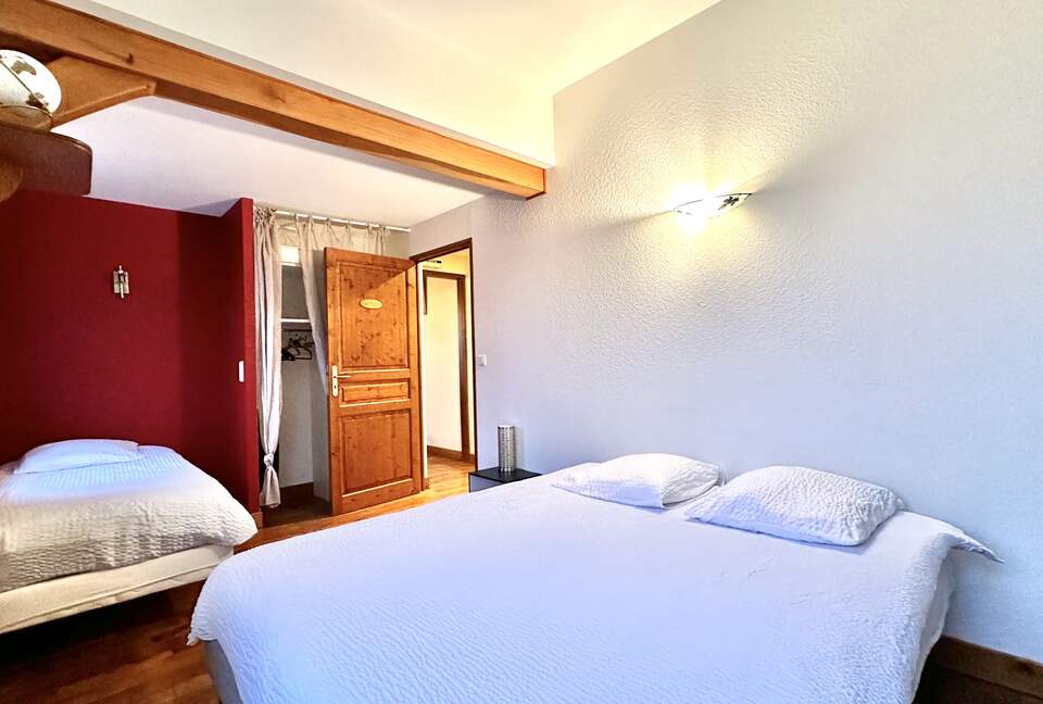 A Warm Welcome in the Champagne Countryside - Lignol-le-Château, France