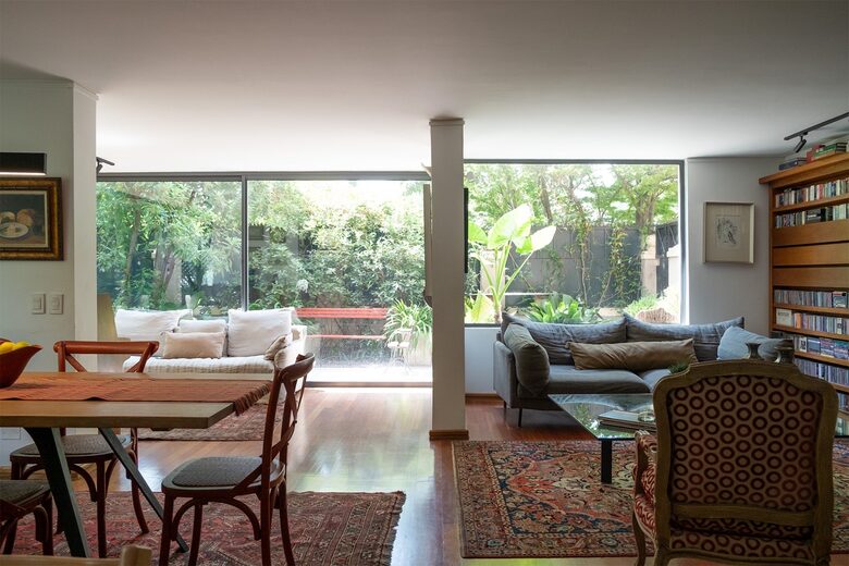 Secluded Garden Living in Santiago‘s Most Desirable Enclave - Vitacura, Chile