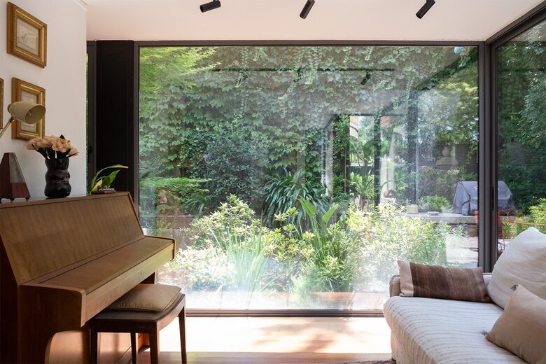 Secluded Garden Living in Santiago‘s Most Desirable Enclave - Vitacura, Chile