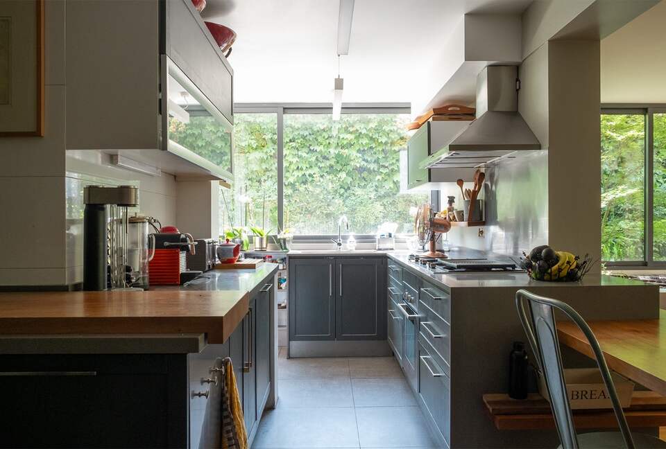 Secluded Garden Living in Santiago‘s Most Desirable Enclave - Vitacura, Chile