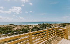 Light-Filled Beachfront Home for Unscripted Days - Hatteras, North Carolina