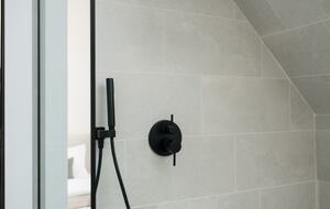 Afton Mountain Retreat with Hot Tub & Views - Afton, Virginia