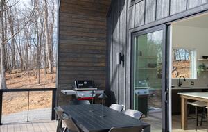 Afton Mountain Retreat with Hot Tub & Views - Afton, Virginia