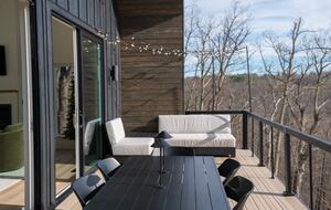 Afton Mountain Retreat with Hot Tub & Views - Afton, Virginia