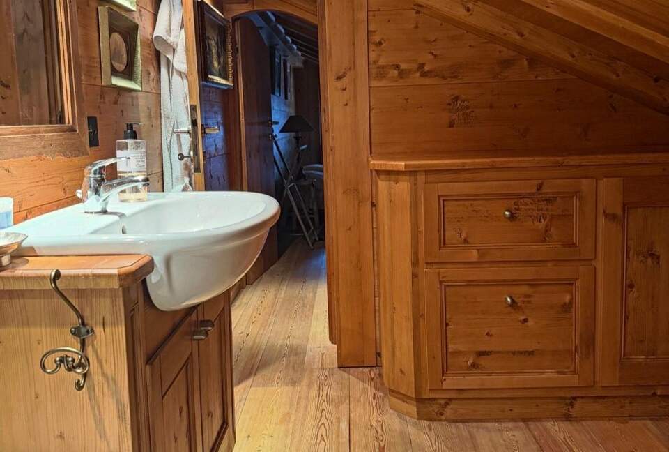 A Tasteful Alpine Apartment near Cortina d'Ampezzo - San Vito di Cadore, Italy