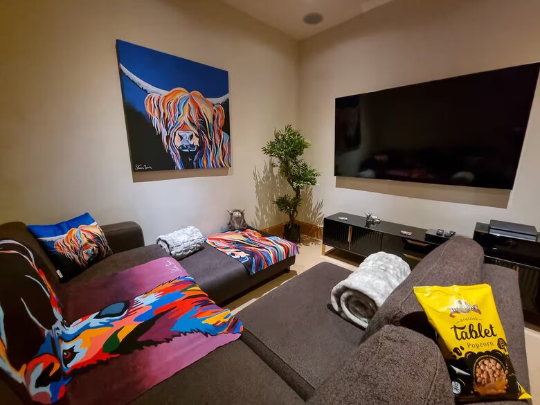 The Tower Penthouse at Dollarbeg Castle - Dollar, United Kingdom