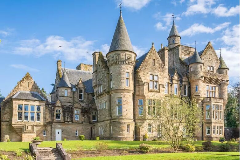 The Tower Penthouse at Dollarbeg Castle - Dollar, United Kingdom
