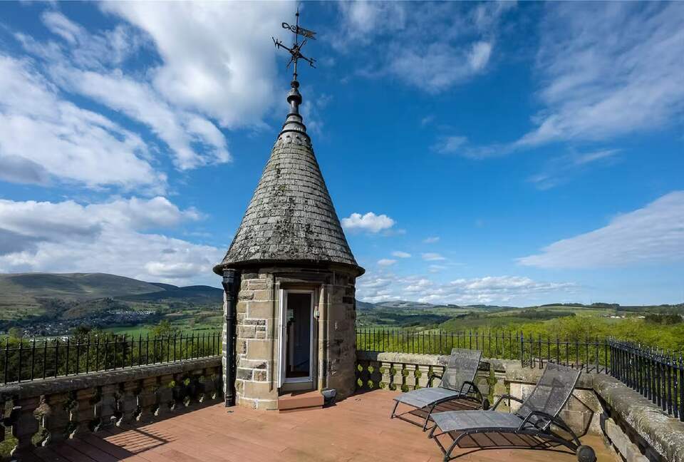 The Tower Penthouse at Dollarbeg Castle - Dollar, United Kingdom
