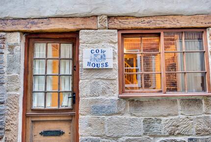 Charming Abbey-View Cottage - Whitby, United Kingdom