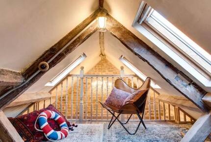 Charming Abbey-View Cottage - Whitby, United Kingdom