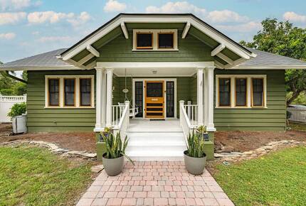 Historic Pool Compound One Block from Melbourne Arts District - Melbourne, Florida