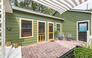 Historic Pool Compound One Block from Melbourne Arts District - Melbourne, Florida