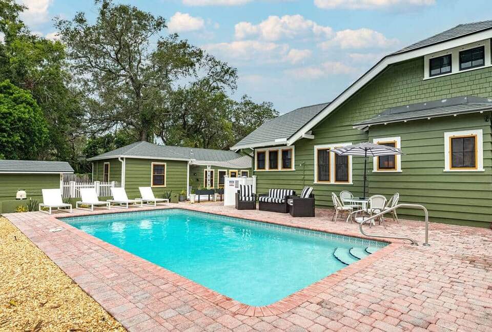 Historic Pool Compound One Block from Melbourne Arts District - Melbourne, Florida