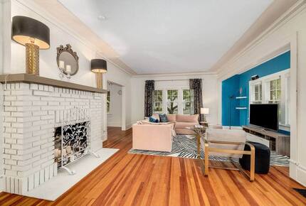 Historic Pool Compound One Block from Melbourne Arts District - Melbourne, Florida