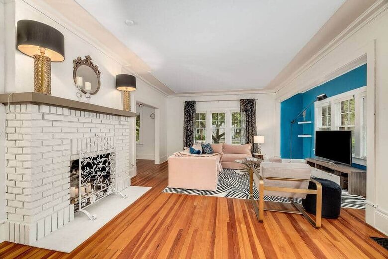 Historic Pool Compound One Block from Melbourne Arts District - Melbourne, Florida