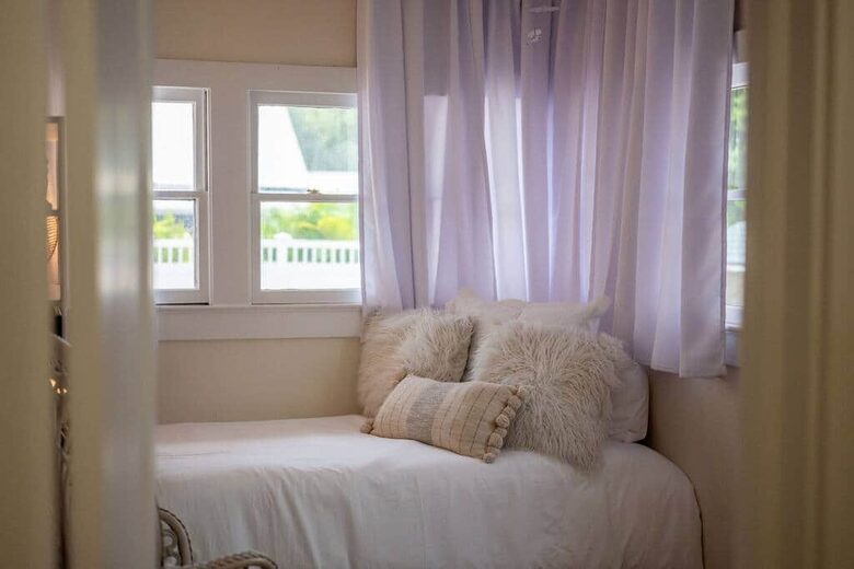 Historic Pool Compound One Block from Melbourne Arts District - Melbourne, Florida