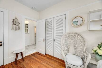 Historic Pool Compound One Block from Melbourne Arts District - Melbourne, Florida